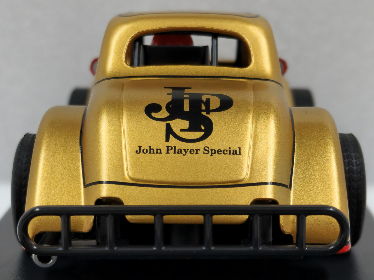 P180-DS Pioneer Legends Racer '37 Dodge Coupe John Player Special