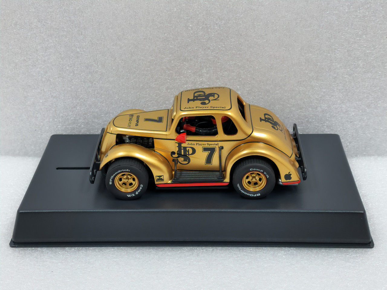 P180-DS Pioneer Legends Racer '37 Dodge Coupe John Player Special
