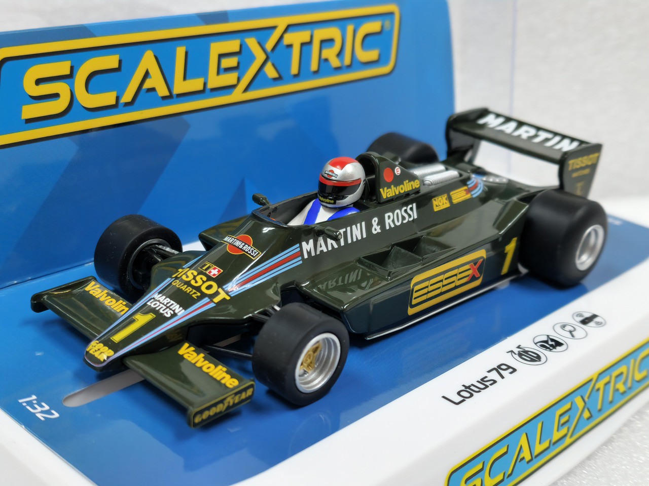 C4423 Scalextric Lotus 79 USA GP West 1979 Mario Andretti, #1 1:32 Slot Car