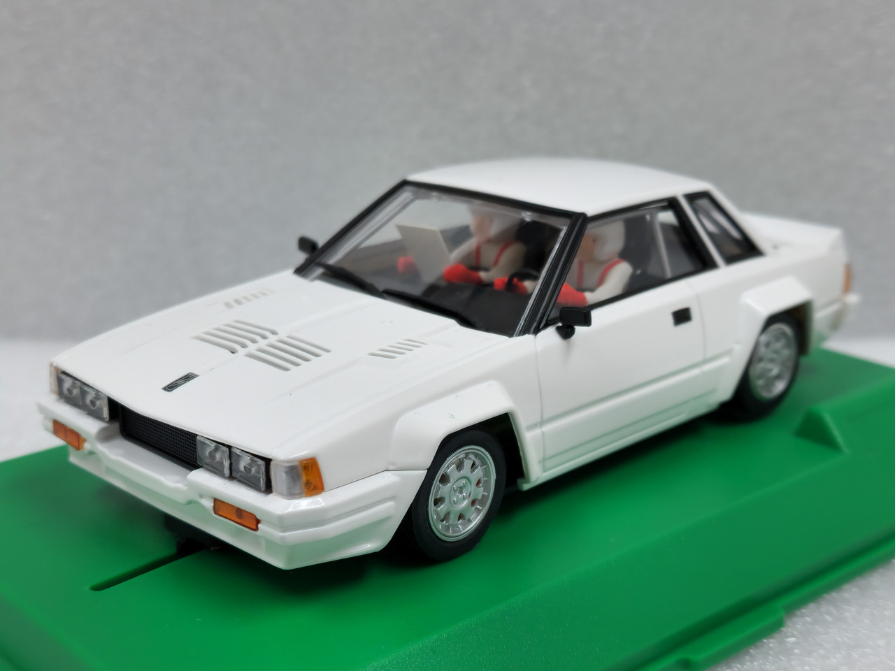 52101 Avant Slot Nissan 240RS Street Car White 1:32 Slot Car