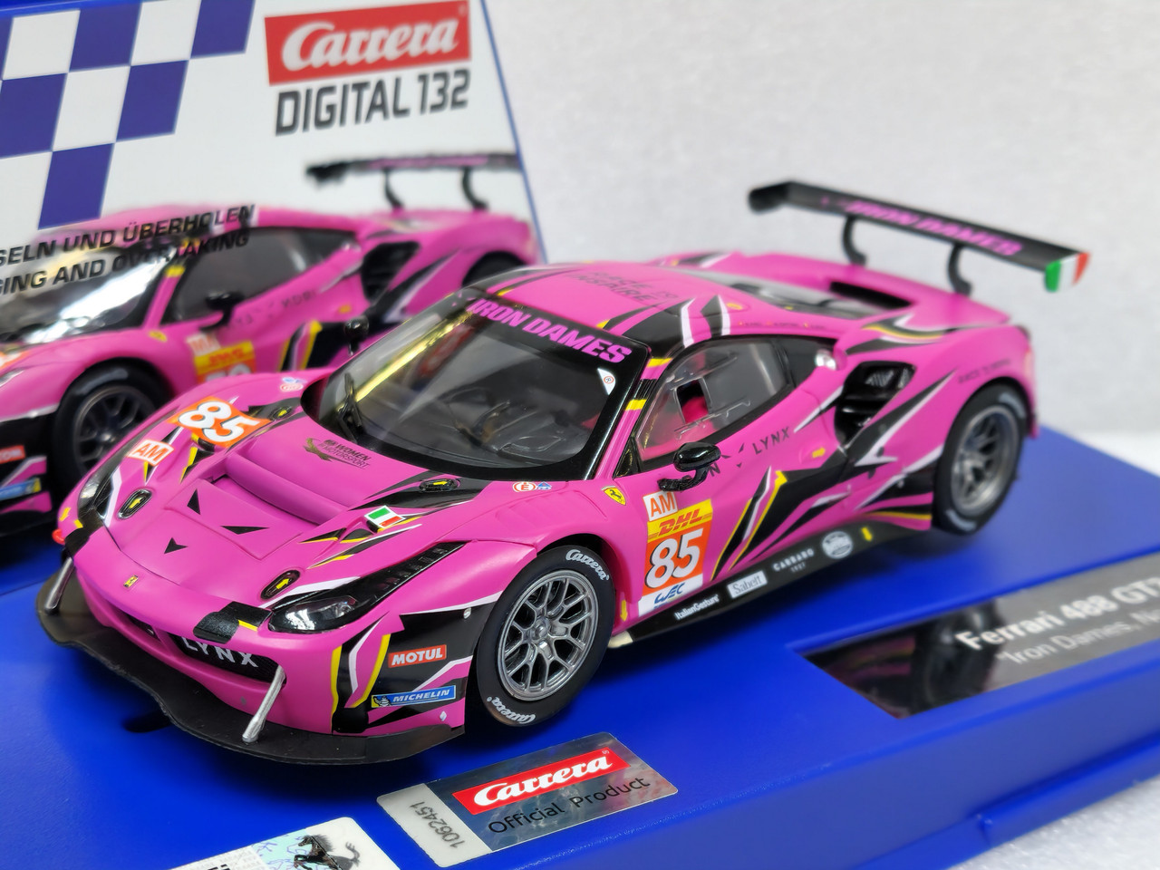 31081 Carrera Digital 132 Ferrari 488 GT3 Iron Dames, #85 1:32