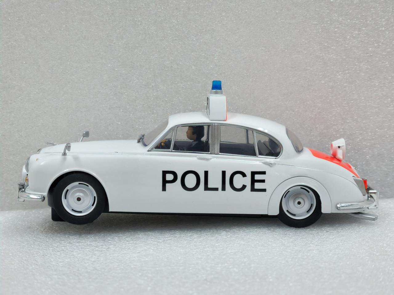 C4420 Scalextric Jaguar MK2 - Police Edition 1:32 Slot Car *DPR