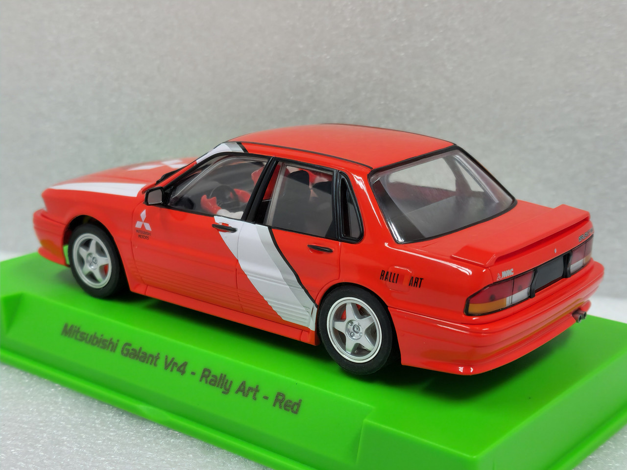 Mitsubishi Galant VR-4 /ランサーWRC 2台セット 52202 Avant Slot Mitsubishi Galant VR4 Rally Art Red 1:32 Slot Car