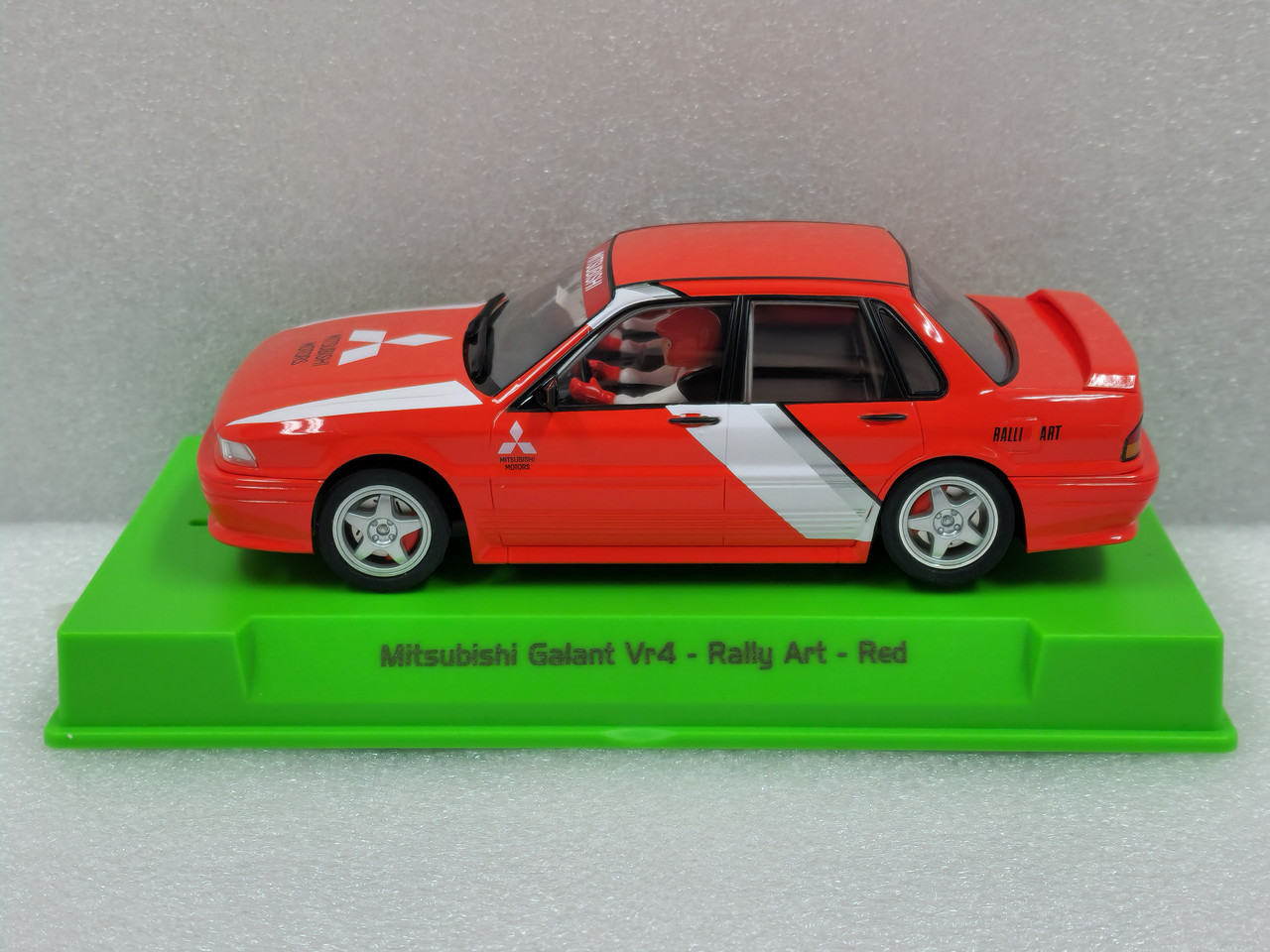 52202 Avant Slot Mitsubishi Galant VR4 Rally Art Red 1:32 Slot Car