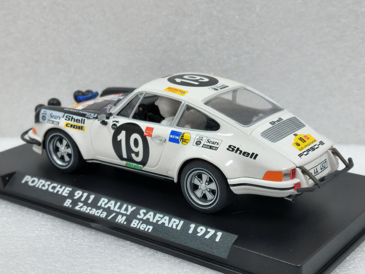 A2053 Fly Porsche 911 East African Safari Rally 1971, #19 1:32 Slot Car