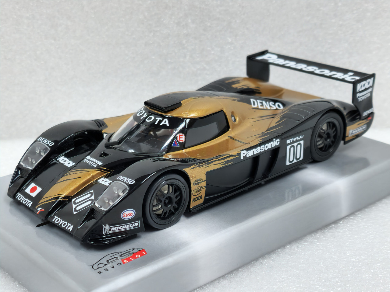 RS0205 RevoSlot Toyota GT-One Black, #00 1:32 Slot Car