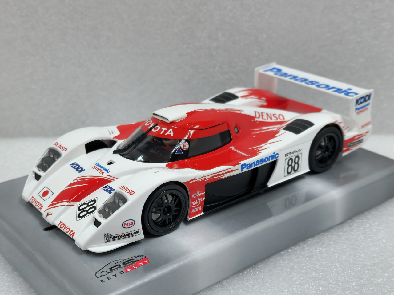 RS0209 RevoSlot Toyota GT-One White, #88 1:32 Slot Car - Great