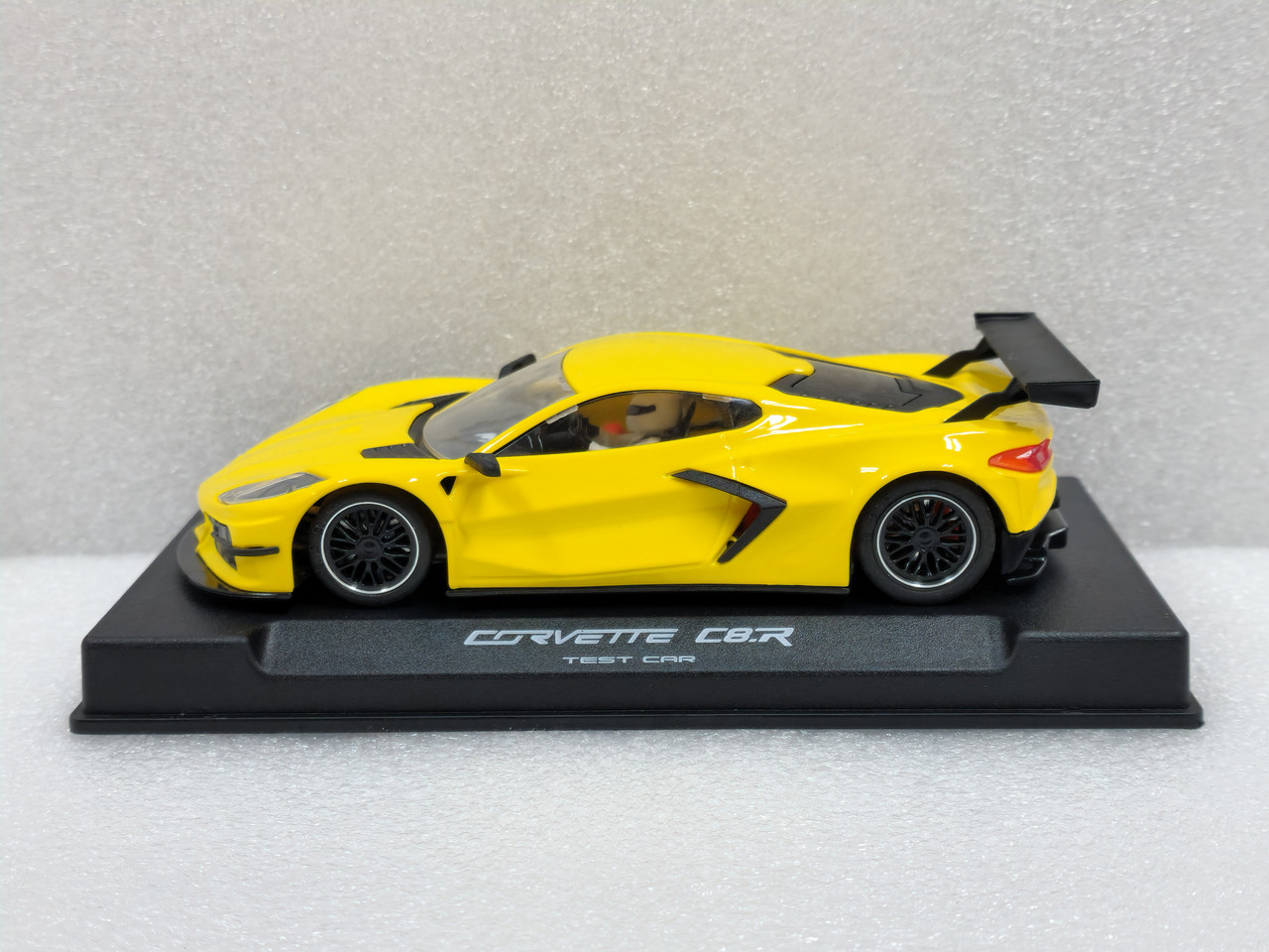 NSR Corvette C8 スロットカー1/32 0394AW NSR Corvette C8R Test Car White 1:32 Slot Car - Great