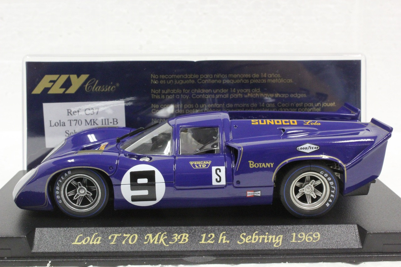 C37 Fly Lola T70 Mk3B 12H Sebring 1969 1:32 Slot Car