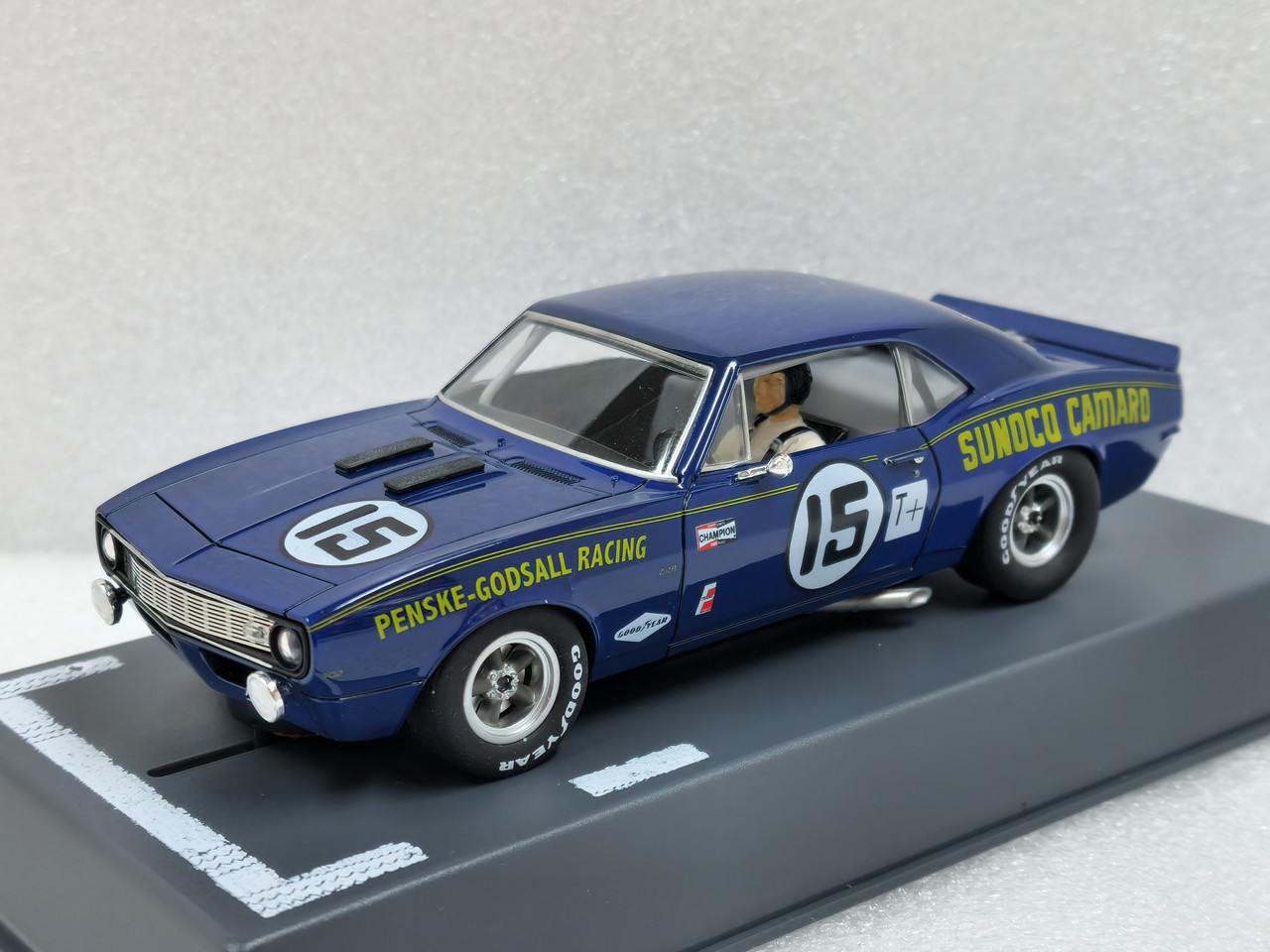 P018 Pioneer 1968 Chevrolet 'The Lightweight' Camaro Z-28 Sebring