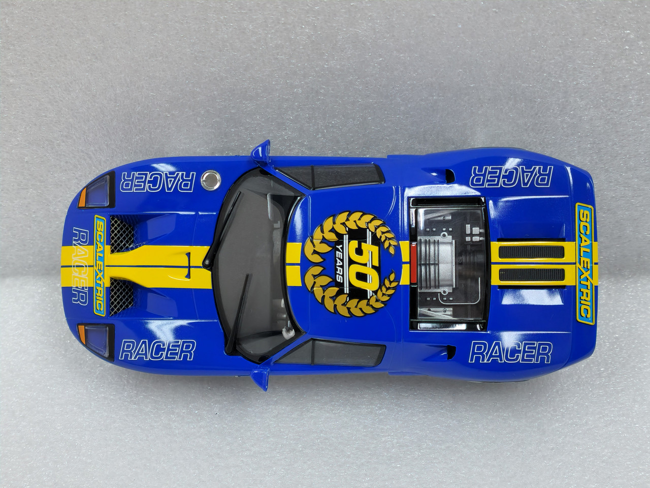C2816 Scalextric Club 2007 Ford GT 1:32 Slot Car - Great Traditions