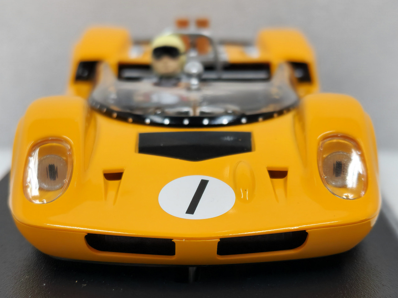 CA00407S/W Thunderslot McLaren ELVA Mk1 Player's 200 Mosport 1965