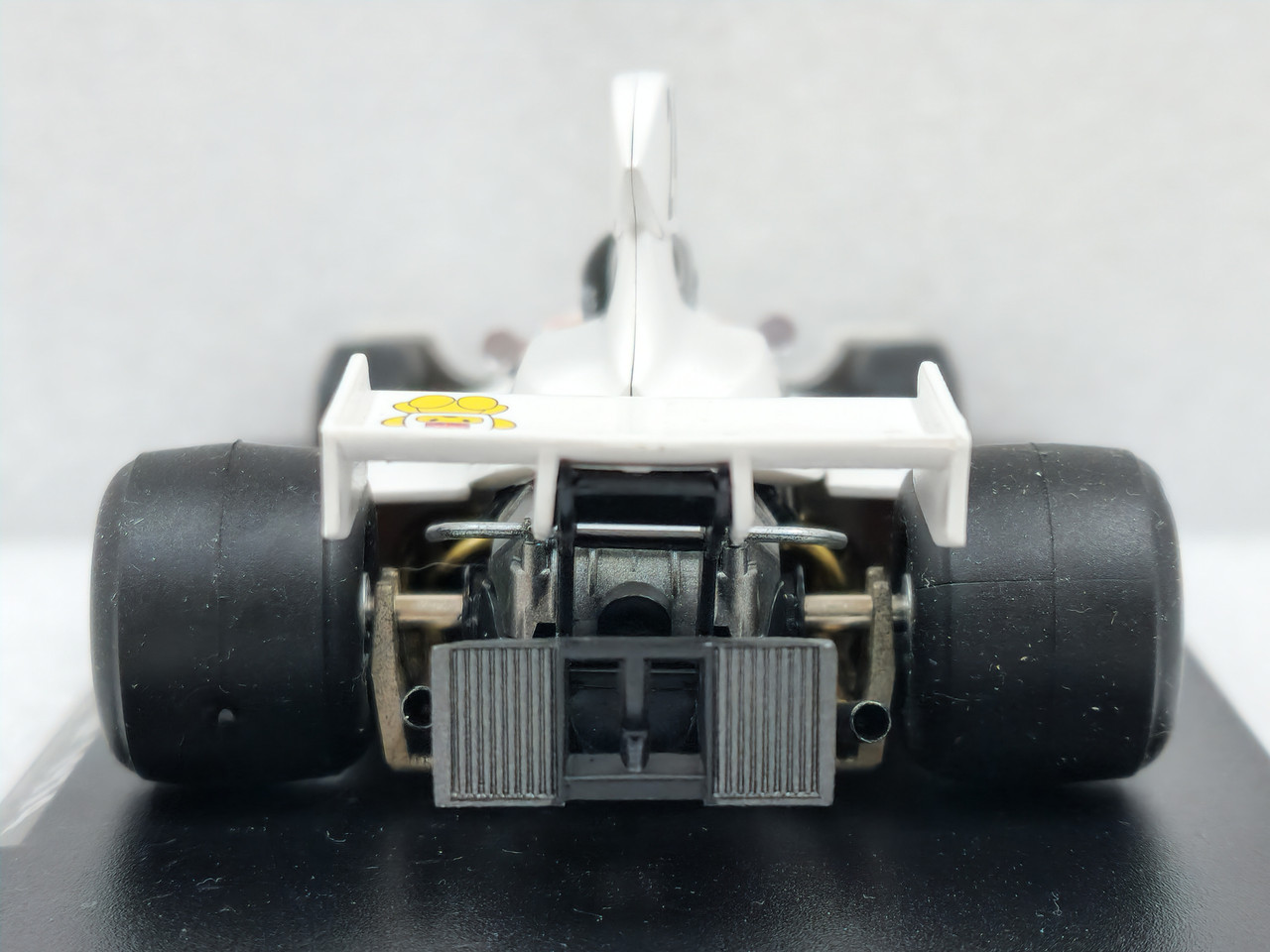 A2033F Fly Hesketh 308 F1 USA GP 1974 w/James Hunt Figure, #24 1