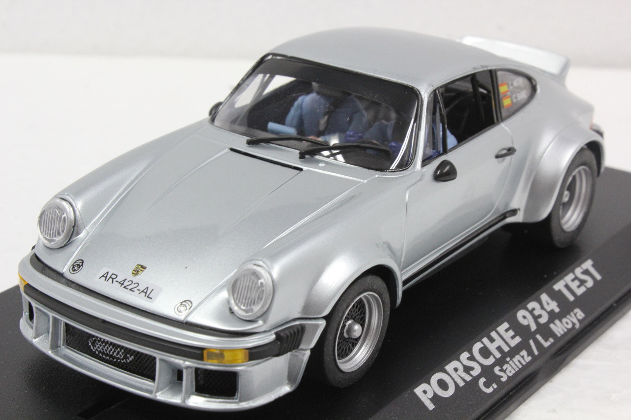 E2001 Fly Porsche 934 Test Car - Carlos Sainz and Luis Moya 1:32