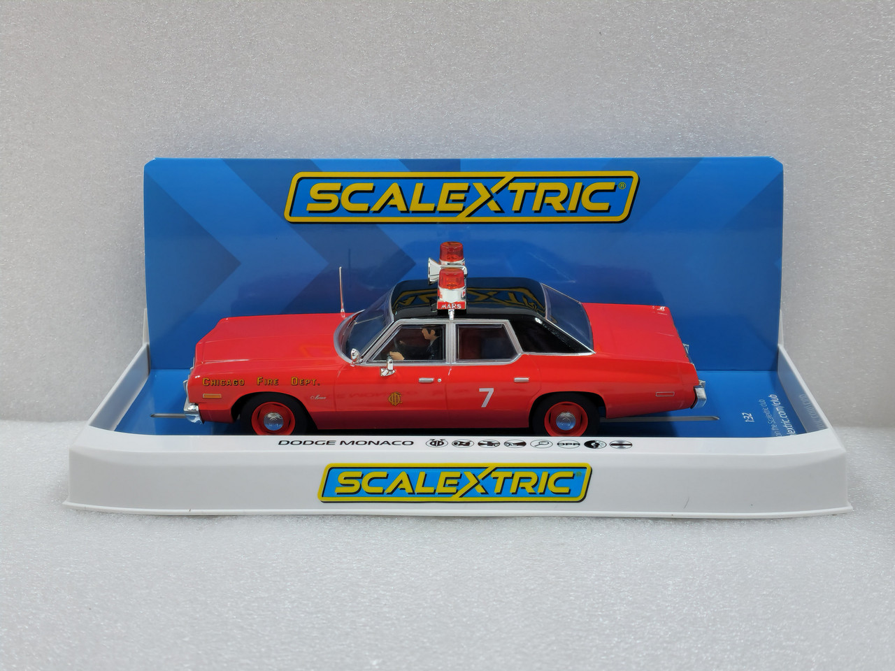 C4408 Scalextric Dodge Monaco - Chicago Fire Department 1:32 Slot
