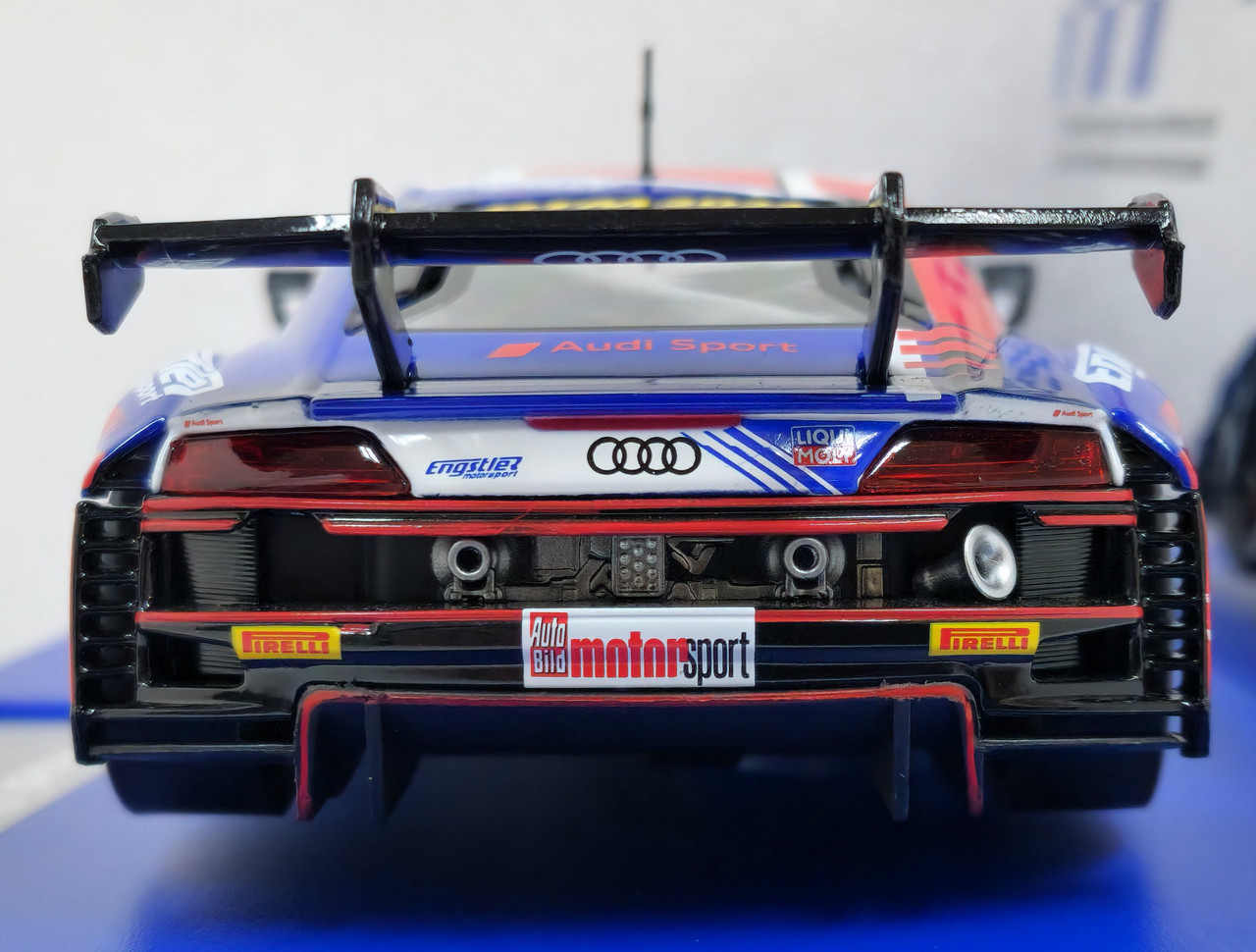 32010 Carrera Digital 132 Audi R8 LMS GT3 Evo II Engstler