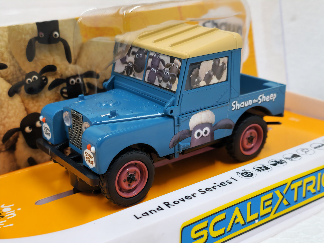 C4543 Scalextric Land Rover Series 1 - Shaun The Sheep 1:32 Slot