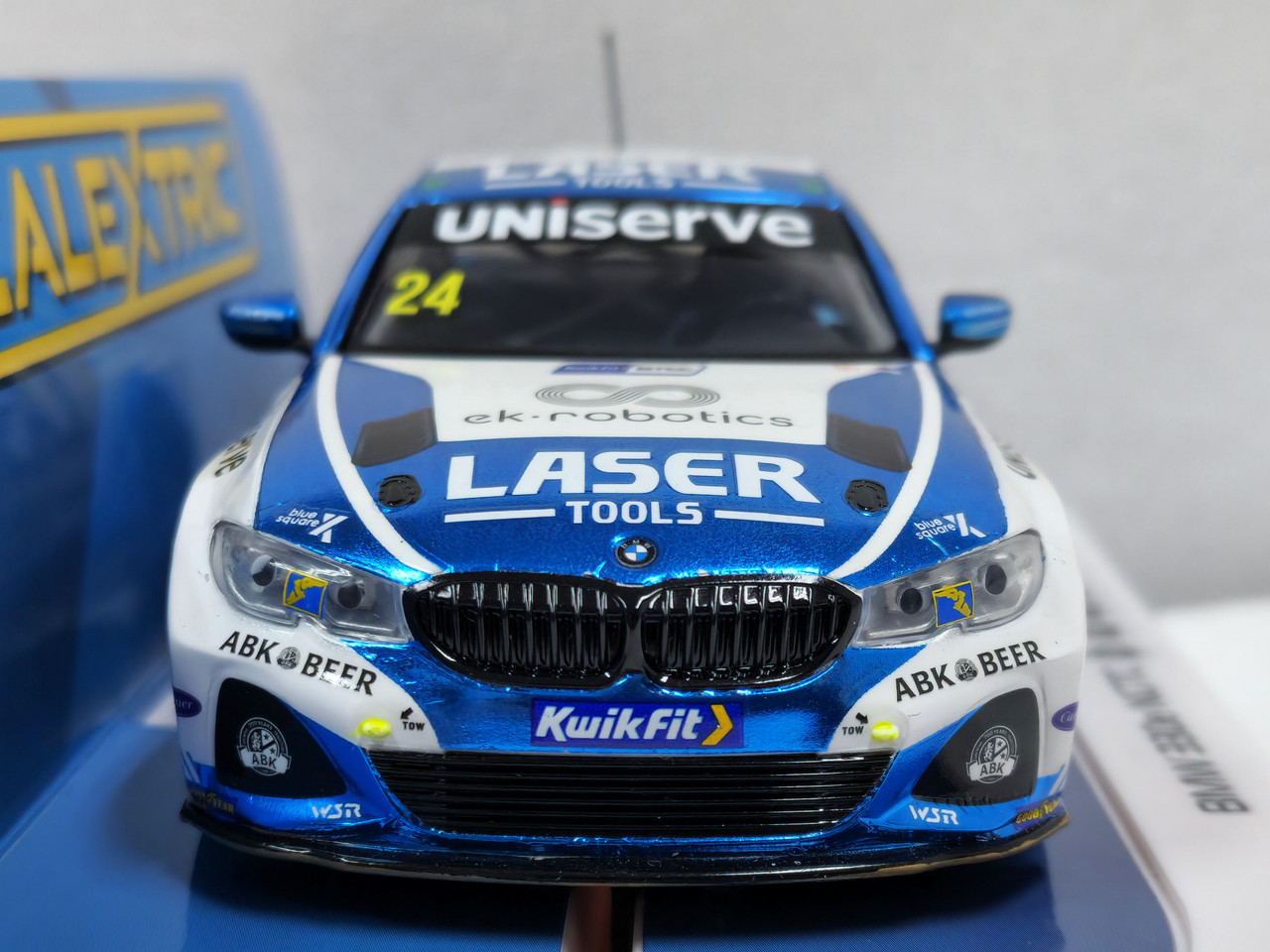 SCALEXTRIC UK - SCALEXTRIC AUSTRALIA BMW M3  MOBIL DE SCALEXTRIC UK