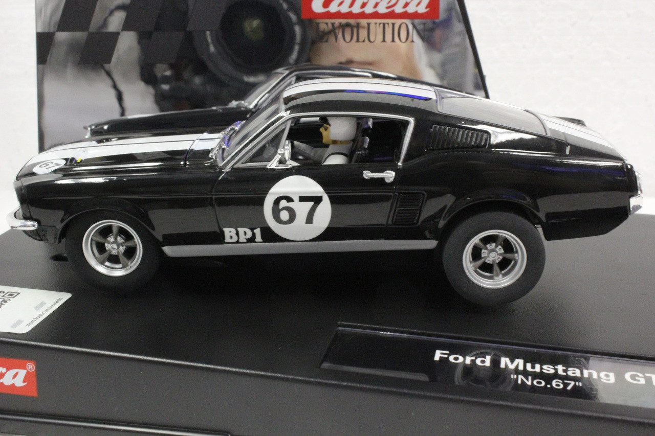 27451 Carrera Evolution Ford Mustang GT, #67 1:32 Slot Car - Great