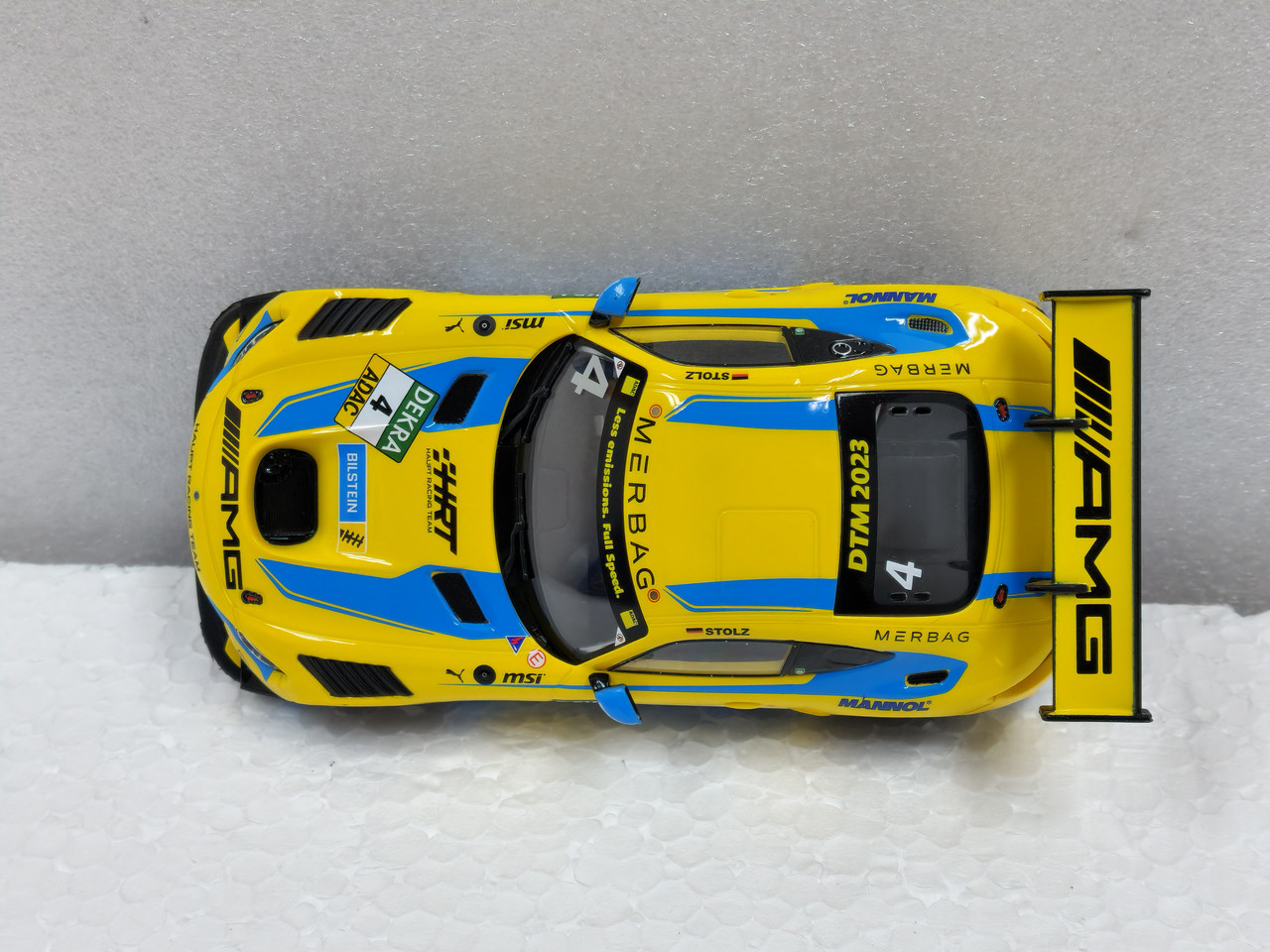 32014 Carrera Digital 132 Mercedes AMG-GT3 Mercedes-AMG Team HRT