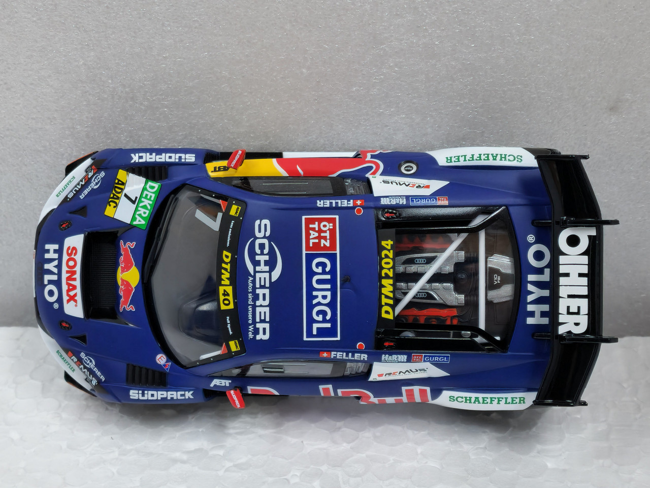 42044 Carrera Audi R8 LMS GT3 evo II Abt Sportsline Red Bull DTM
