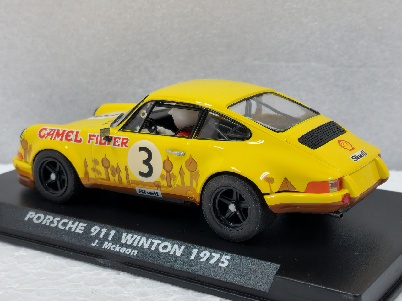 A2086 Fly Porsche 911 Winton 1975 Camel J. McKeon, #3 1:32 Slot