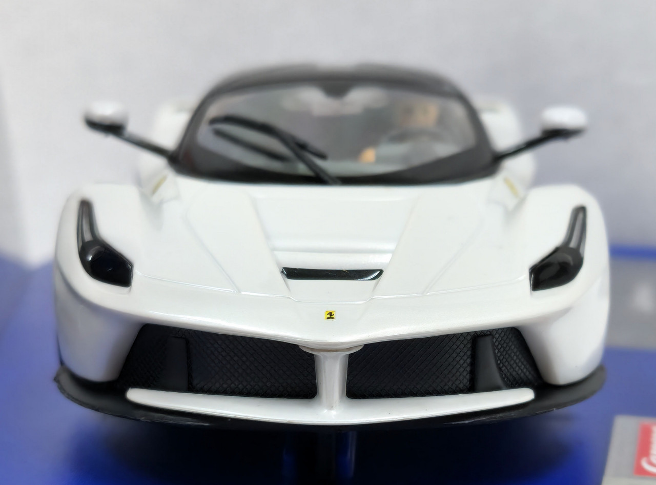 30712 Carrera Digital 132 La Ferrari White/Metallic 1:32 Slot Car