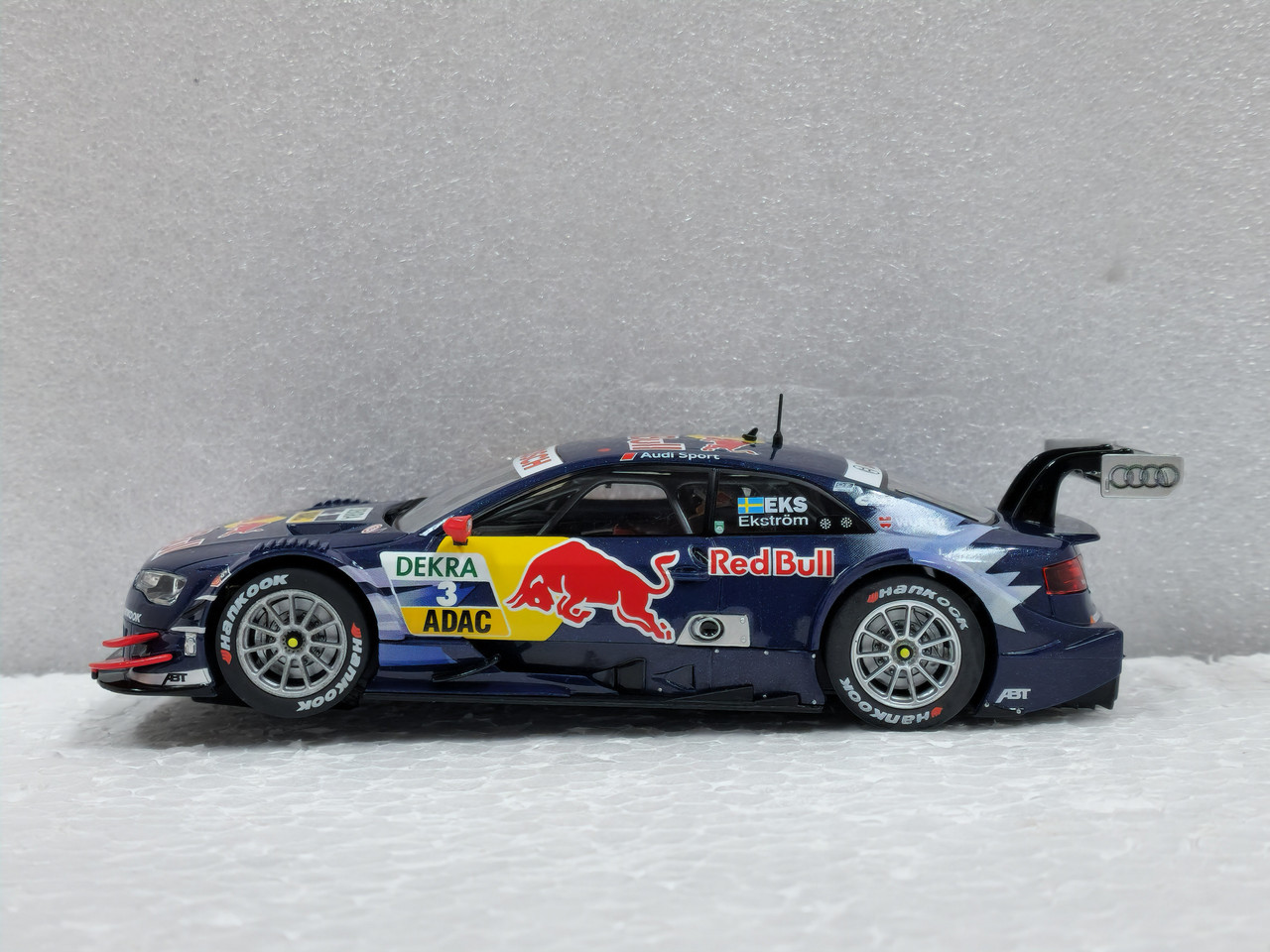 30657 Carrera Digital 132 Audi A5 DTM M. Ekstrom Red Bull, #3 1:32