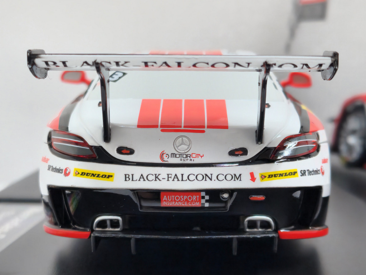 Minichamps 1/18 Mercedes SLS AMG GT3 Team Abu Dhabi By Black Falcon 2013