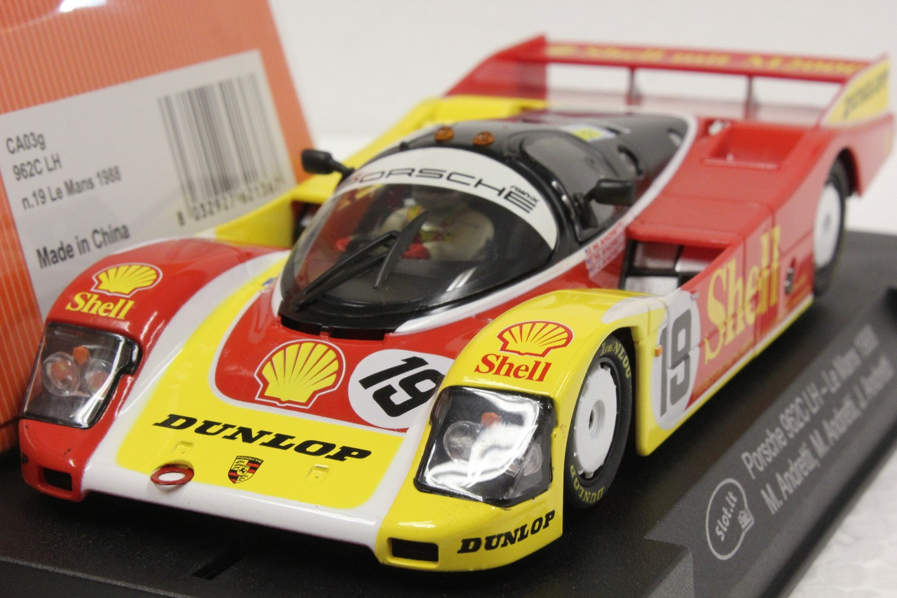 SICA03G Slot.it Porsche 962C LH Le Mans 1988 #19, 1:32 Slot Car