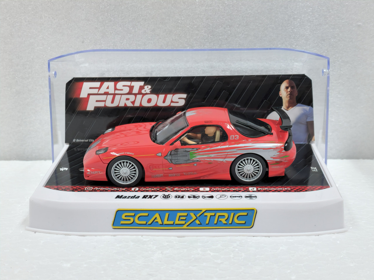 C4592 Scalextric The Fast And The Furious - Mazda RX7 - Dom