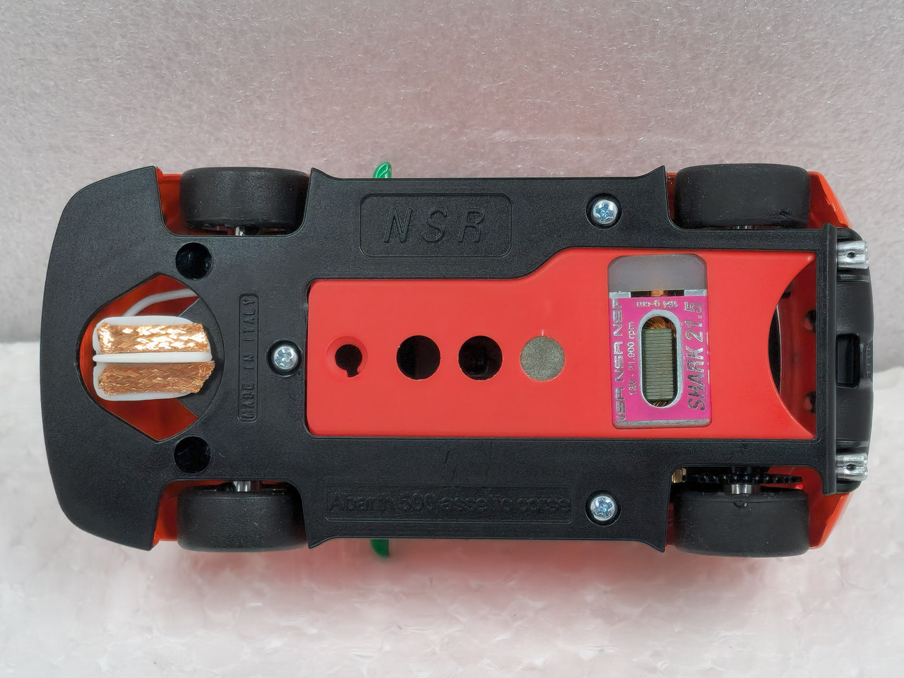 Voiture De Slot Racing NSR Fiat Abarth 500 Jagermeister Shark - Échelle 1:32, Moteur 21.5K Tr/min