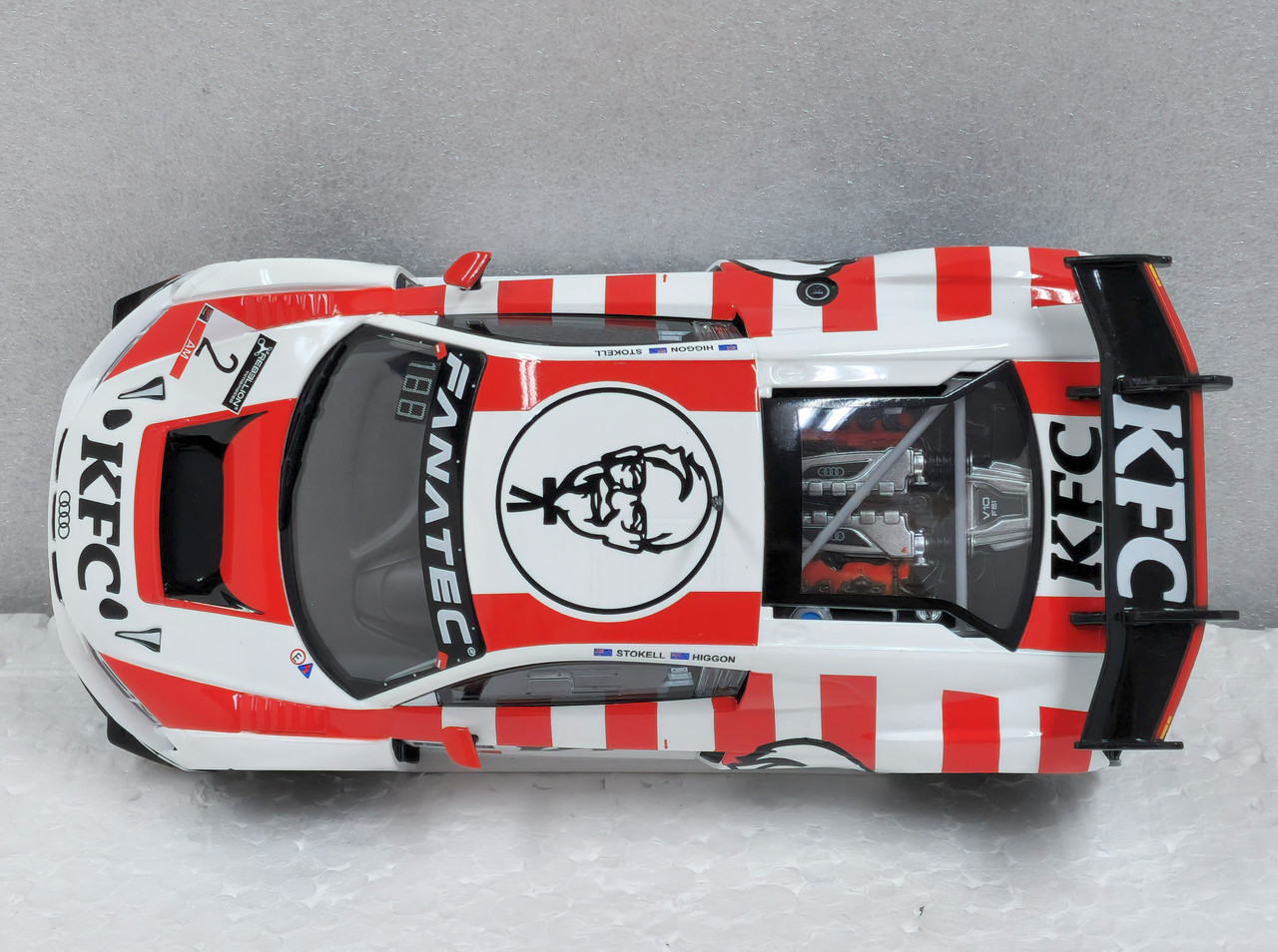 23991 Carrera Digital 124 Audi R8 LMS GT3 evo II KFC Racing, #2 1