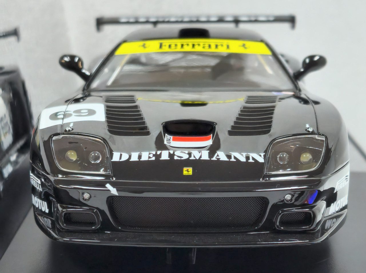 23999 Carrera Digital 124 Ferrari 575 GTC, #69 1:24 Slot Car