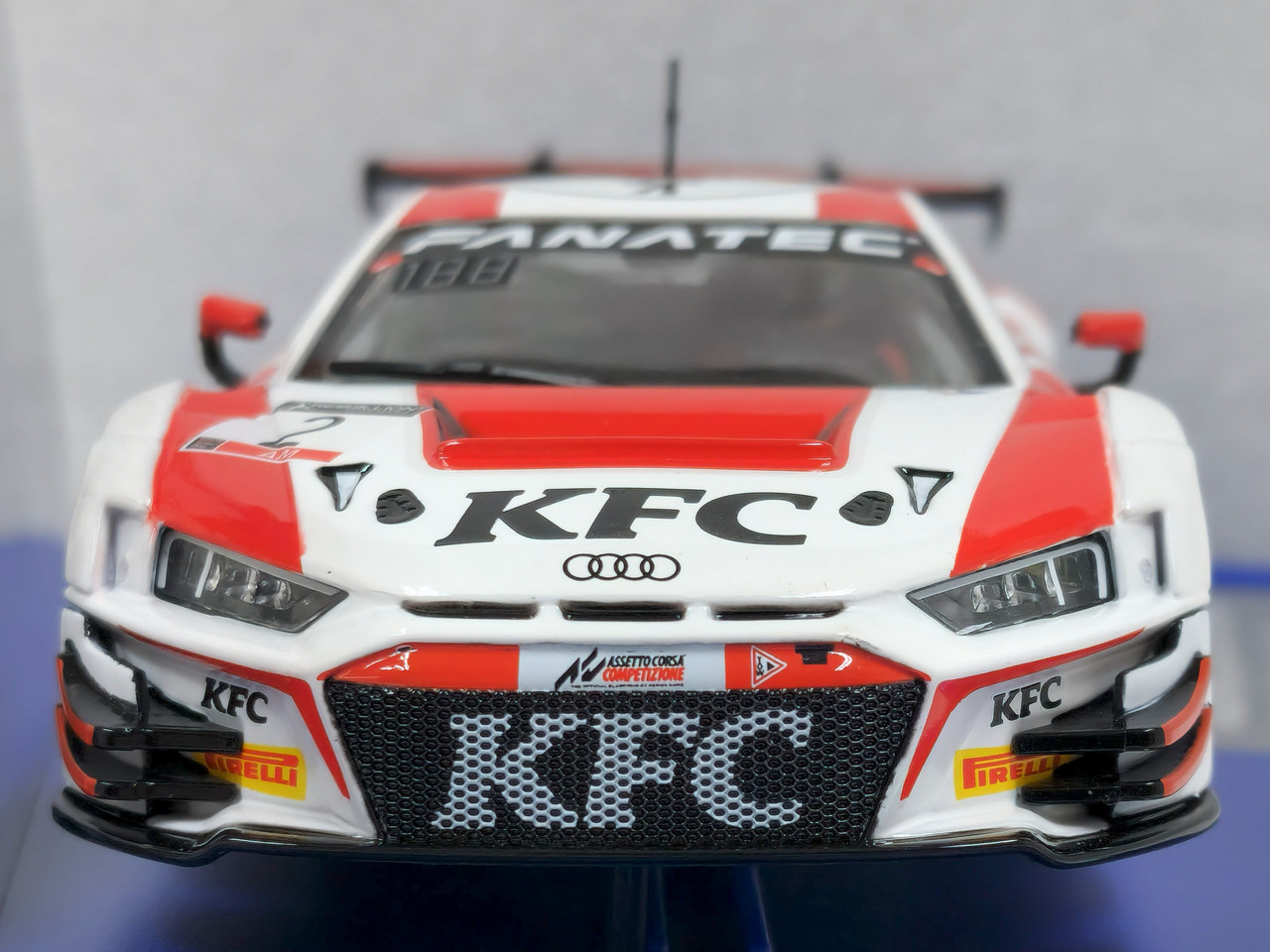 32073 Carrera Digital 132 Audi R8 LMS GT3 evo II KFC Racing, #2 1