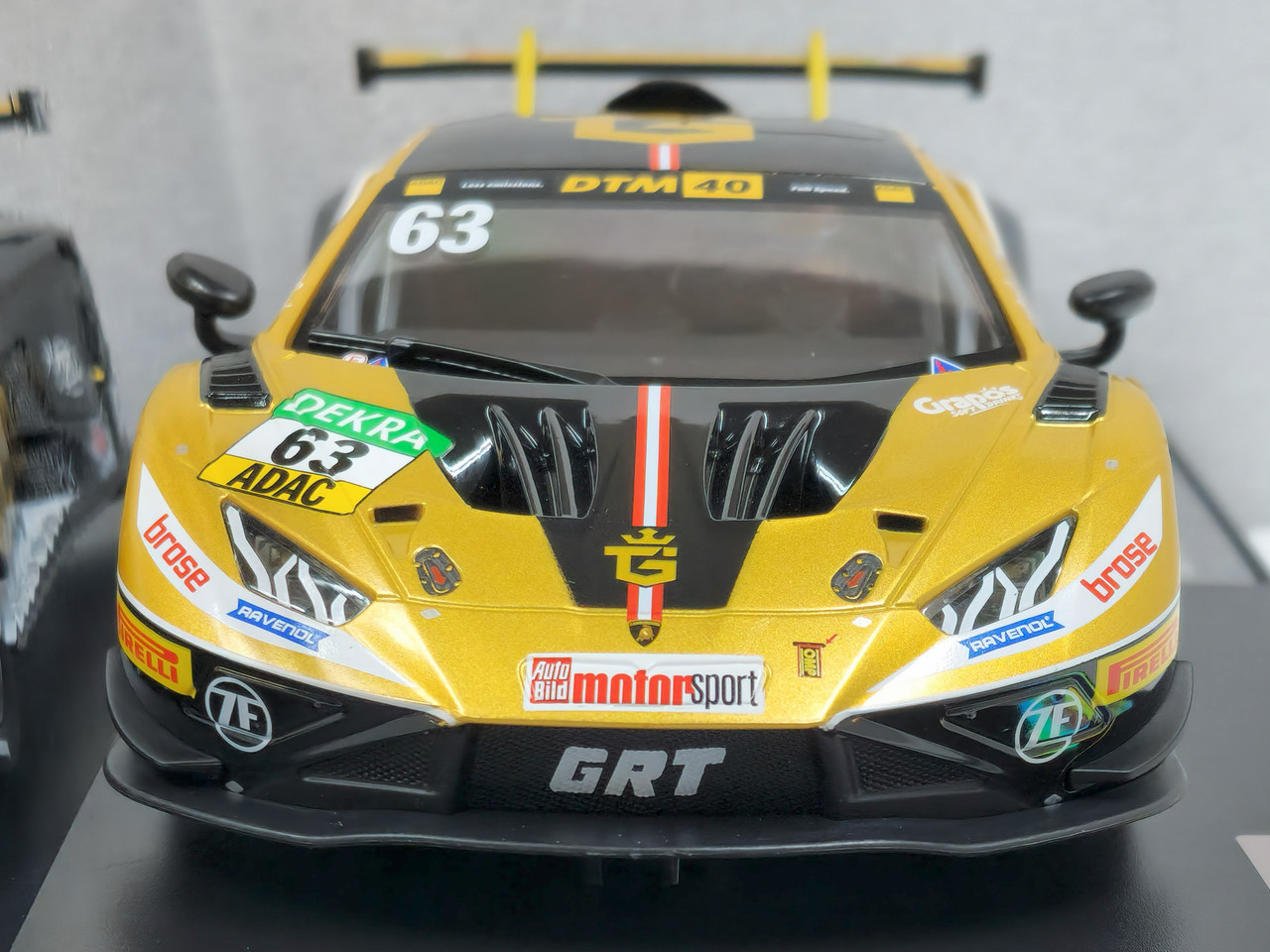 23986 Carrera Digital 124 Lamborghini Huracán GT3 Evo2 GRT Grasser