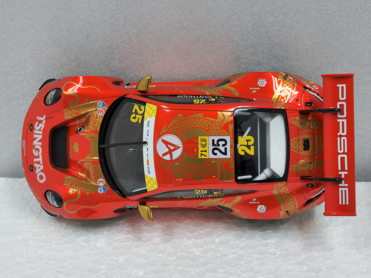 23998 Carrera Digital 124 Porsche 911 GT3 R Absolute Racing Macao