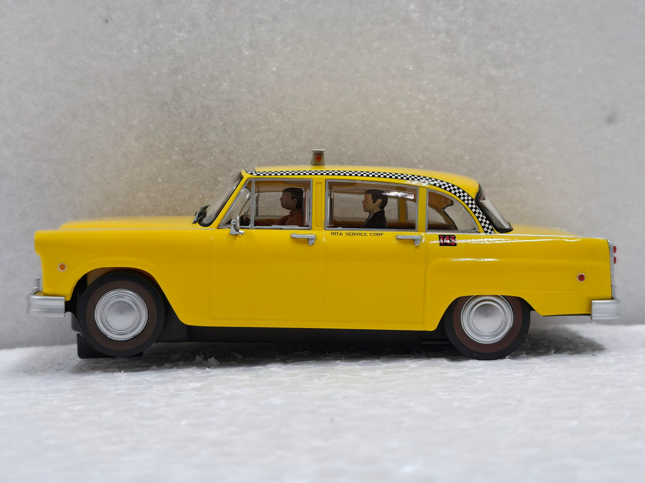 C4606 Scalextric James Bond Checker Taxi - Live And Let Die 1:32