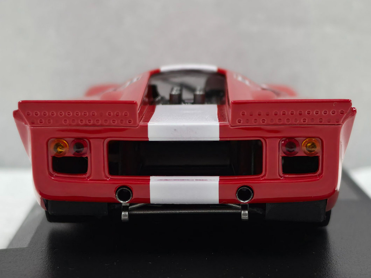 R2007R1 Fly Lola T70 MkIII EVO3 Red with Scaleauto Parts 1:32 Slot
