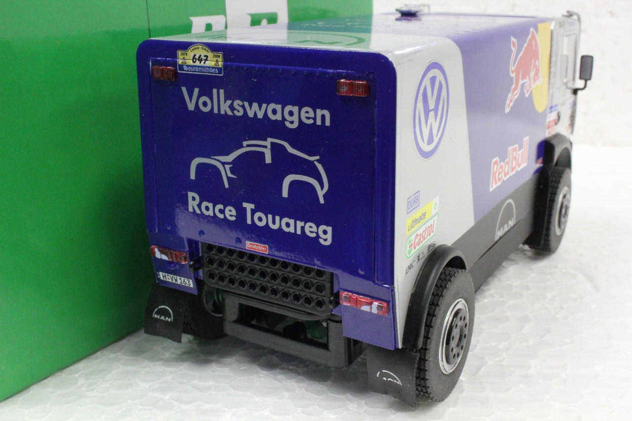 50407 Avant Slot Man Dakar Truck Red Bull Racing Team #647 1