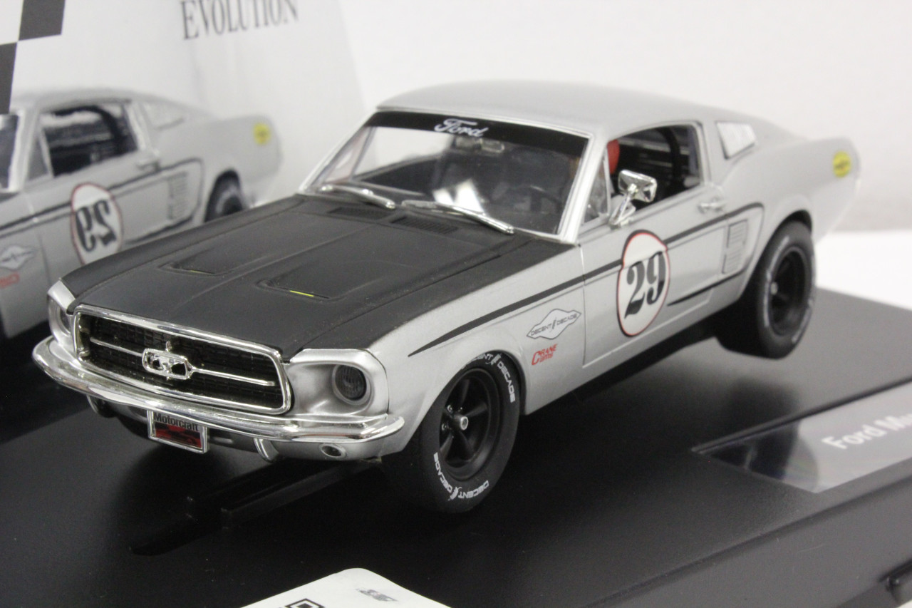 自動車 Carrera Evolution Ford Mustang GT 350 27554 Carrera Evolution Ford Mustang GT #29, 1:32 Slot Car - Great