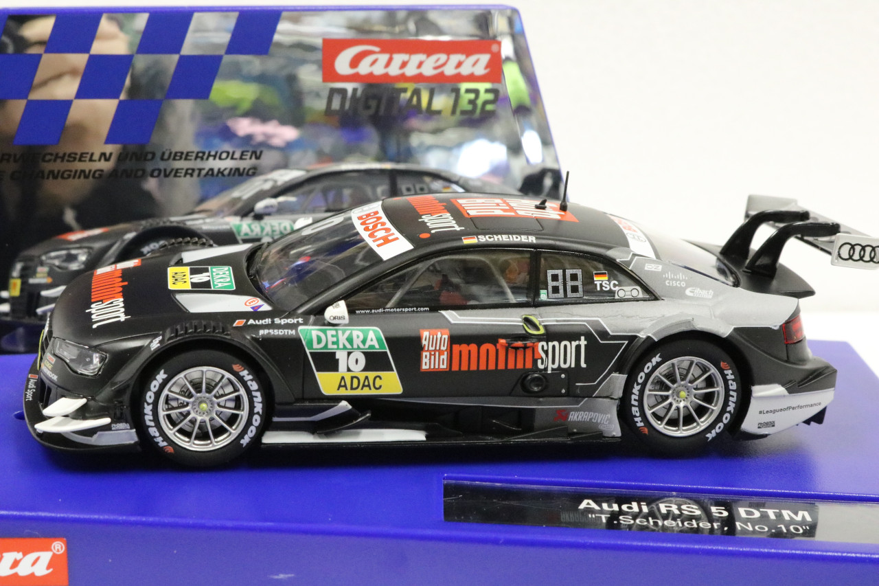 30779 Carrera Digital 132 Audi RS 5 DTM T. Scheider #10, 1:32 Slot