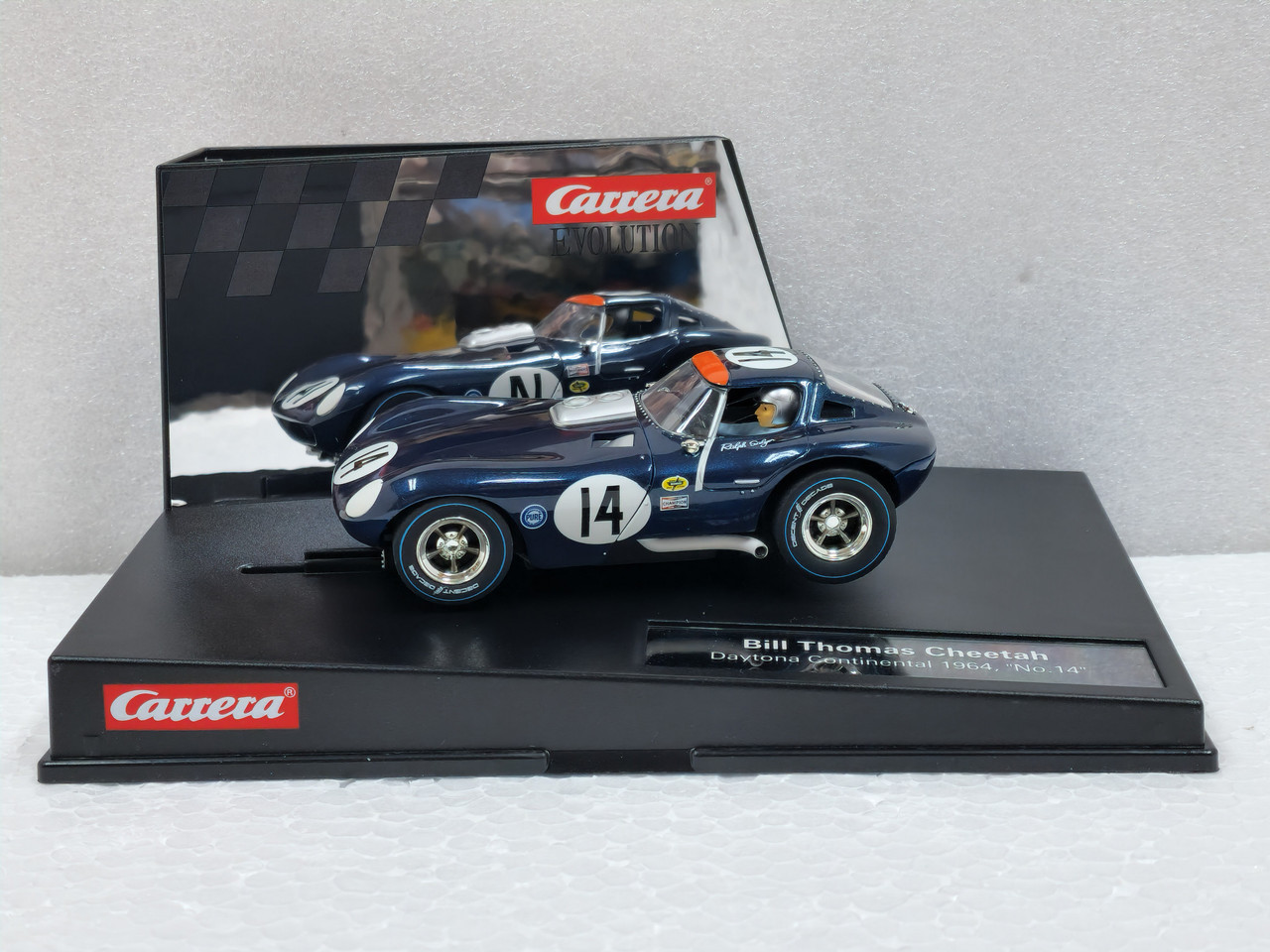 27414 Carrera Evolution Bill Thomas Cheetah #14, 1:32 Slot Car