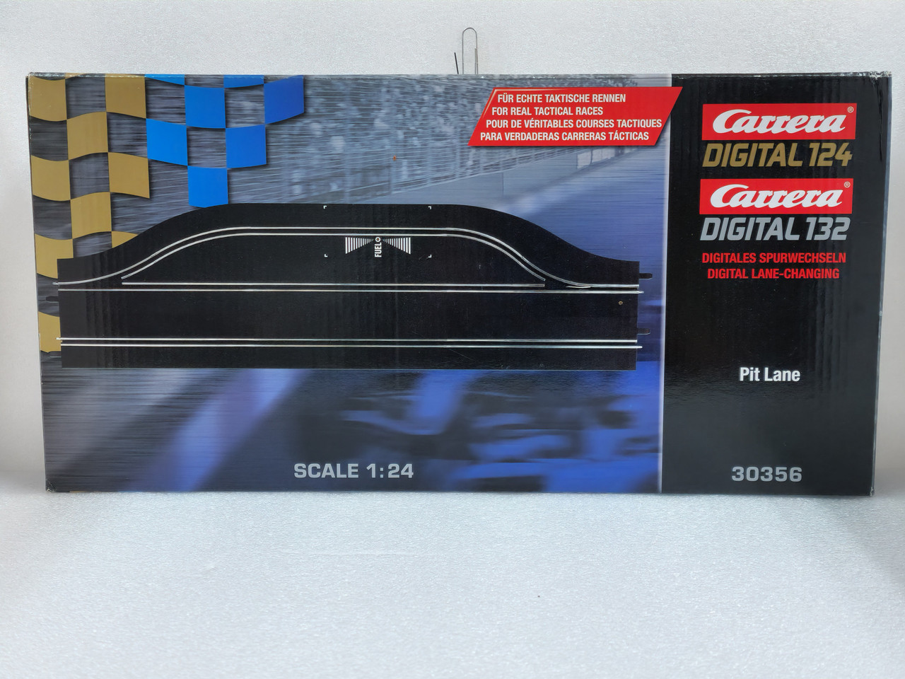 カレラデジタル　ピットレーン30356(美品) 30356 Carrera Digital 124/132 Pit Lane 1:24 Slot Car Track - Great