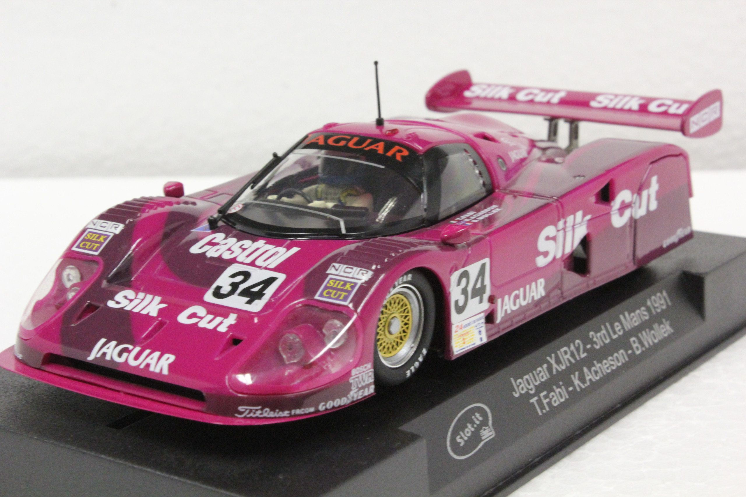 Auto Barn Jaguar XJR 12-91-1 Silk Cut 紫 Auto Barn Jaguar XJR 12-91-1 Silk Cut 紫 Auto Barn Jaguar