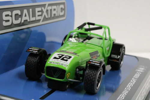 C3871 Scalextric Caterham Superlight R300-S Lee Wiggins 1:32 Slot Car