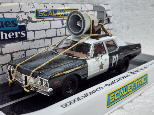 C4407 Scalextric Blue Brothers Dodge Monaco - Chicago Police 1:32