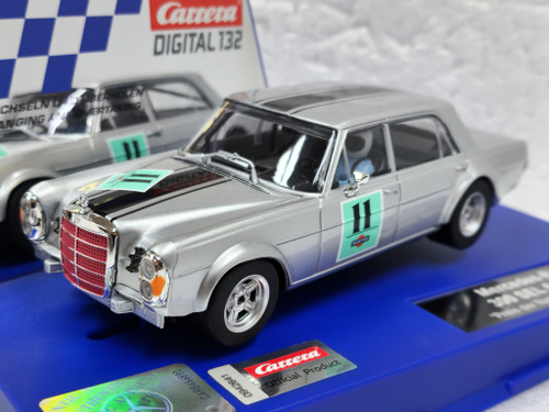 31036 Carrera Digital 132 Mercedes-Benz 300 SEL 6.3 AMG, #35 1:32