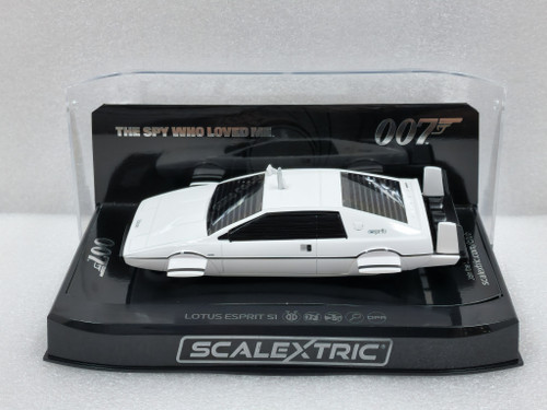 Scalextric C4359 James Bond Lotus Esprit S1 'Wet Nellie' - 1/32, Analogique, Feux Arrière