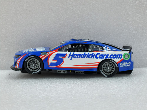 42004 Carrera NASCAR Camaro NextGen ZL1 Hendrick Motorsports - Kyle Larson, #5 *Analog/No Reverse Switch/No Case* 1:32 Slot Car
